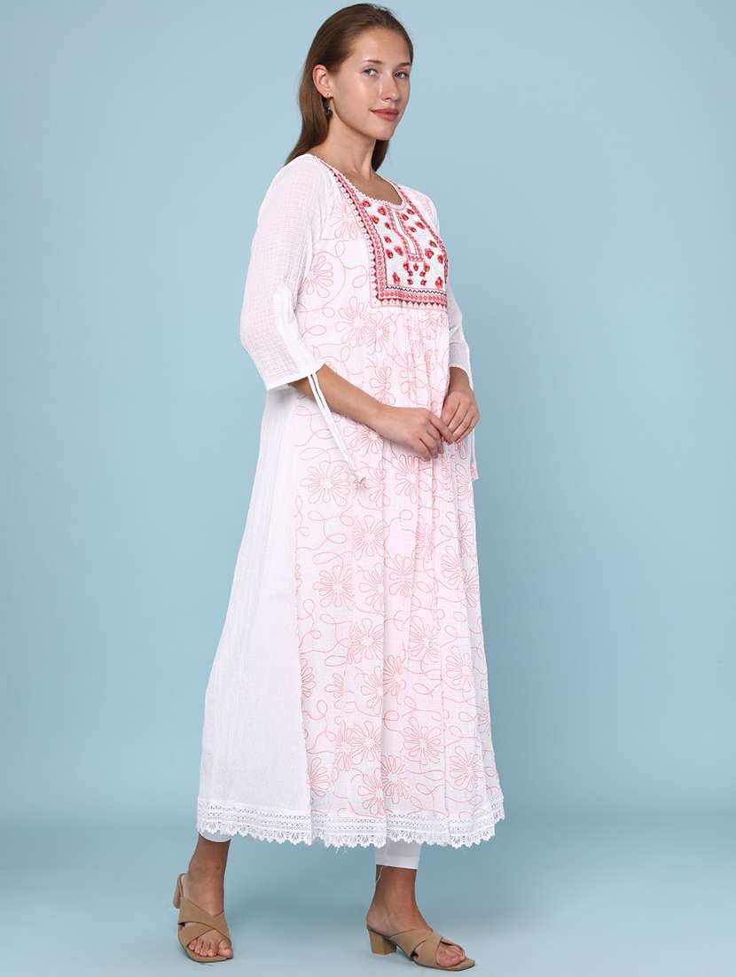 women floral three quarter sleeve flared kurta - 22263994 -  Standard Image - 3