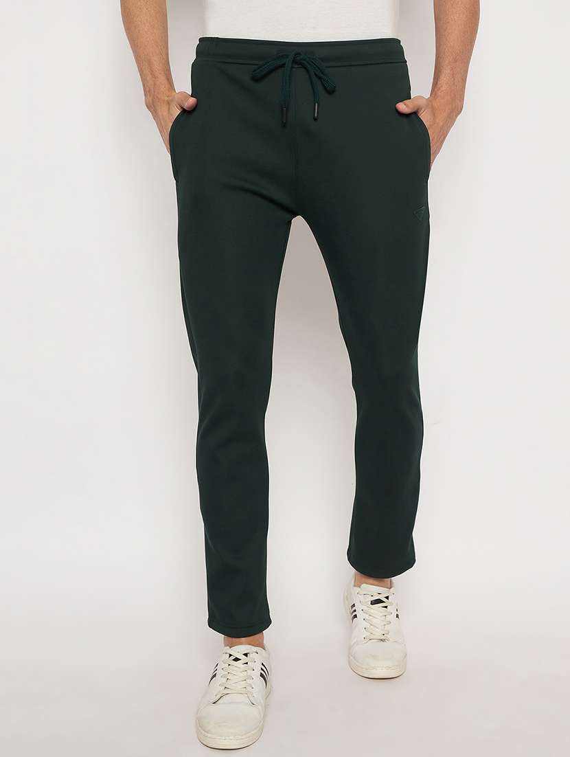 men solid mid rise slim fit track pant