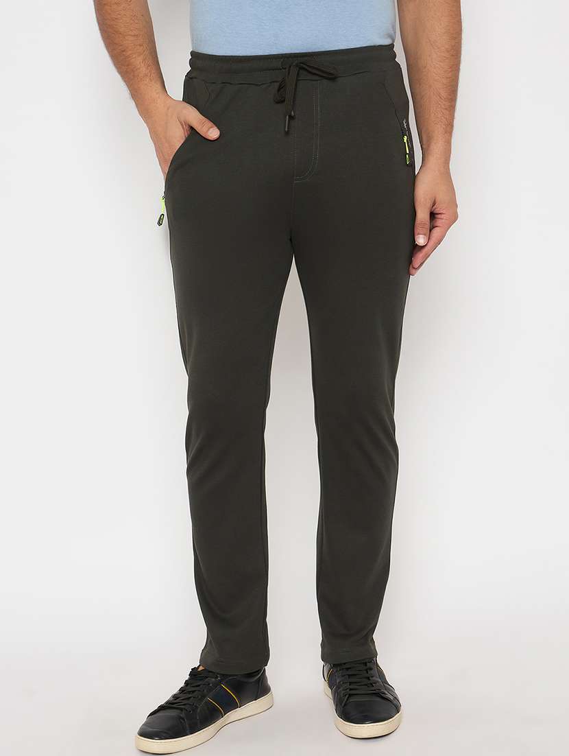 men solid mid rise regular fit track pant
