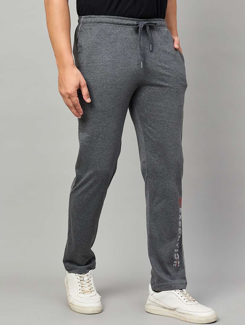 men solid mid rise regular fit track pant