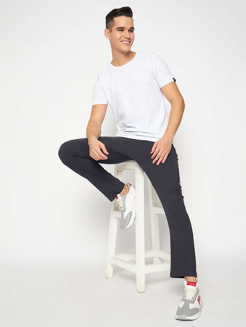 men solid mid rise regular fit track pant - 22264099 -  Standard Image - 3