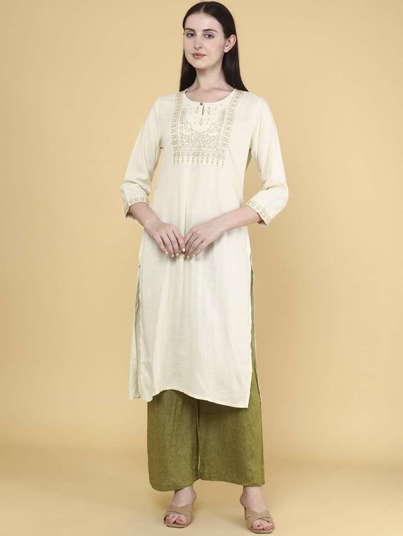women solid with work three quarter sleeve kurta