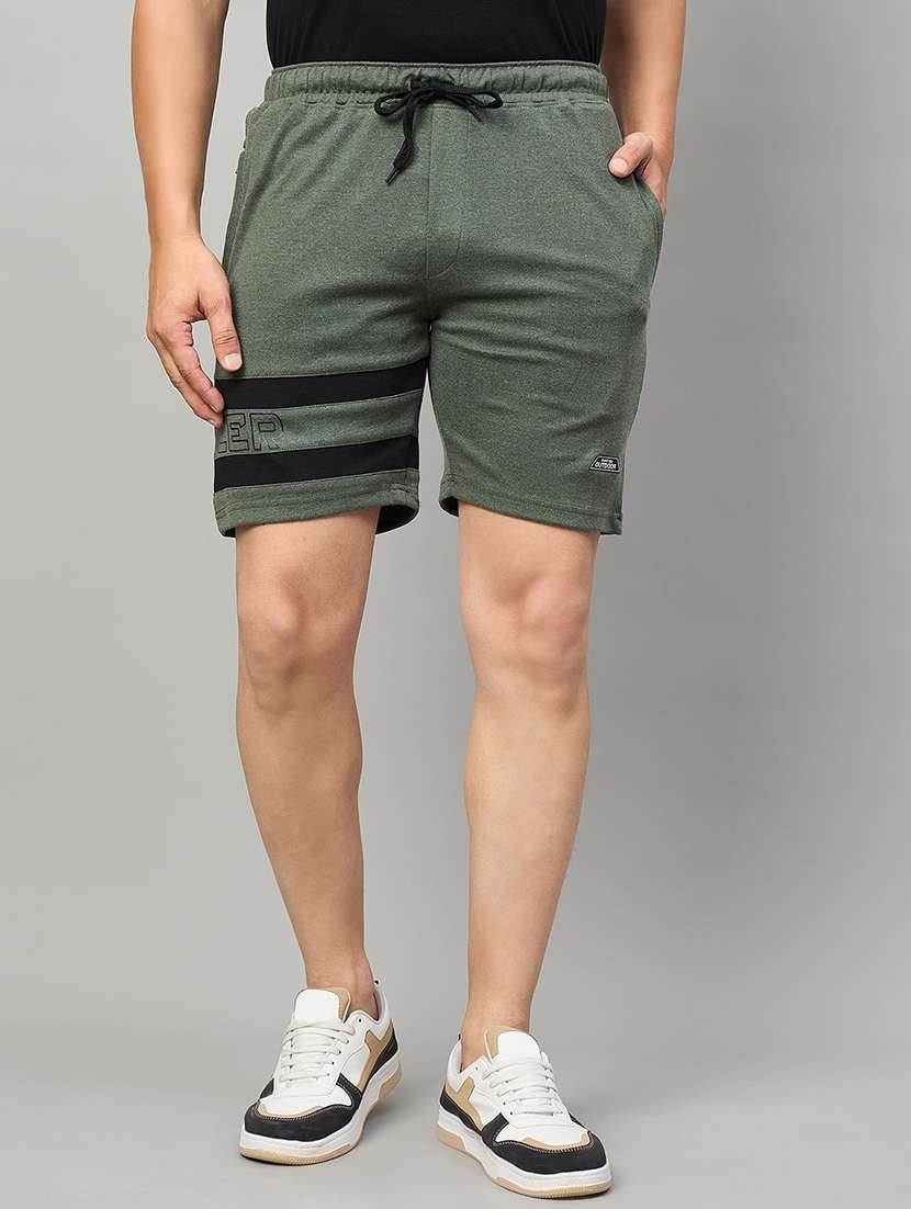 men striped mid rise regular fit shorts