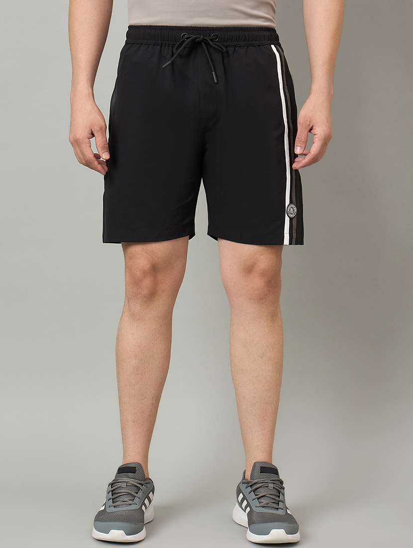 men striped mid rise regular fit shorts