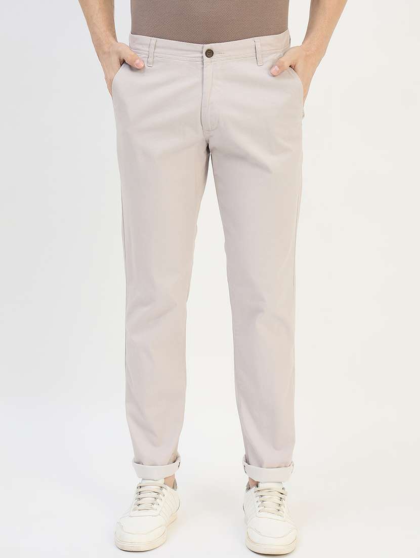 men solid mid rise chinos casual trouser