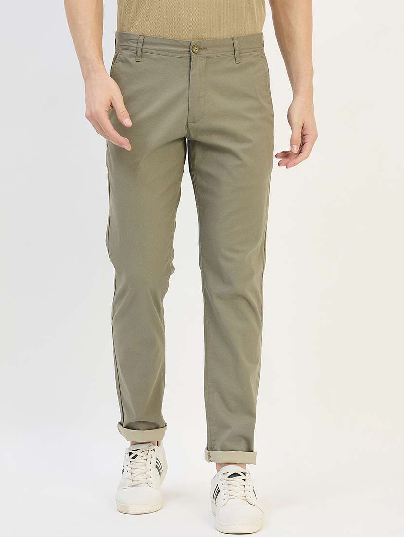 men solid mid rise chinos casual trouser