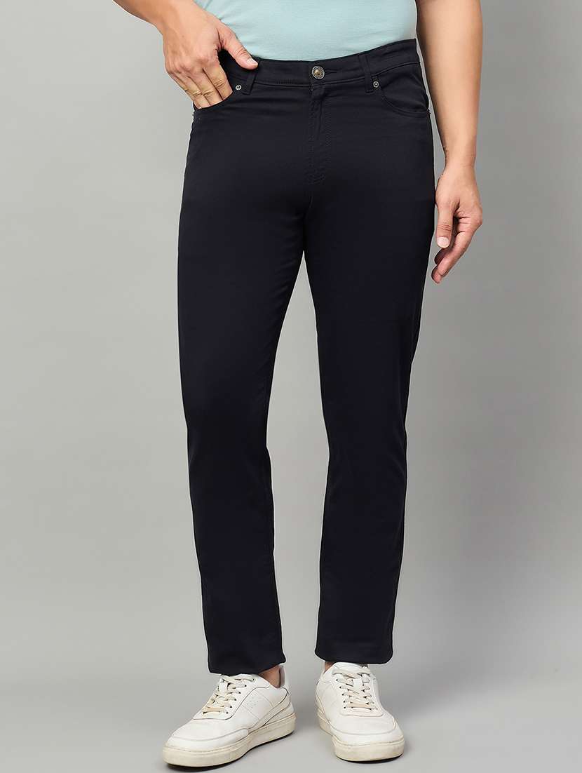 men solid mid rise chinos casual trouser