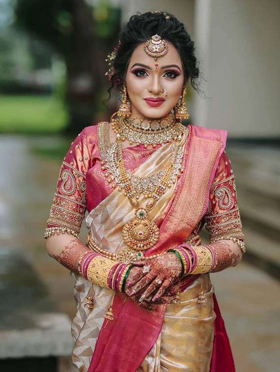 women self design kanjivaram saree with blouse - 22264893 -  Standard Image - 3