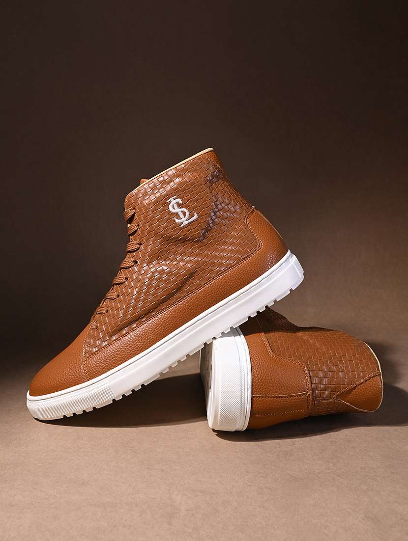 men tan lace up ankle length sneaker