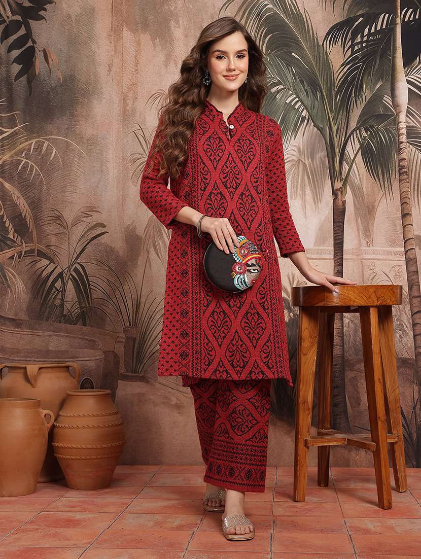 women self design long sleeve kurta pant set