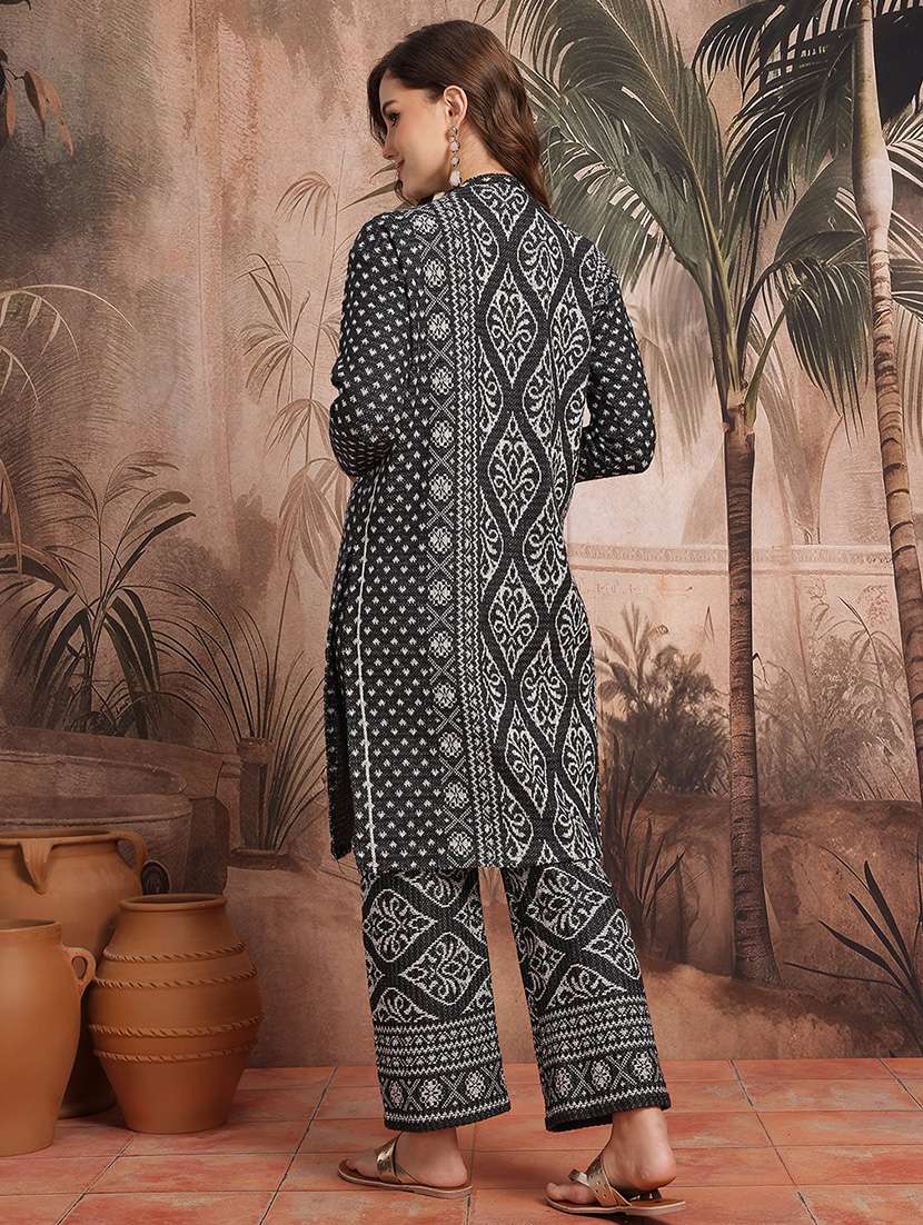 women self design long sleeve kurta pant set - 22265802 -  Standard Image - 3