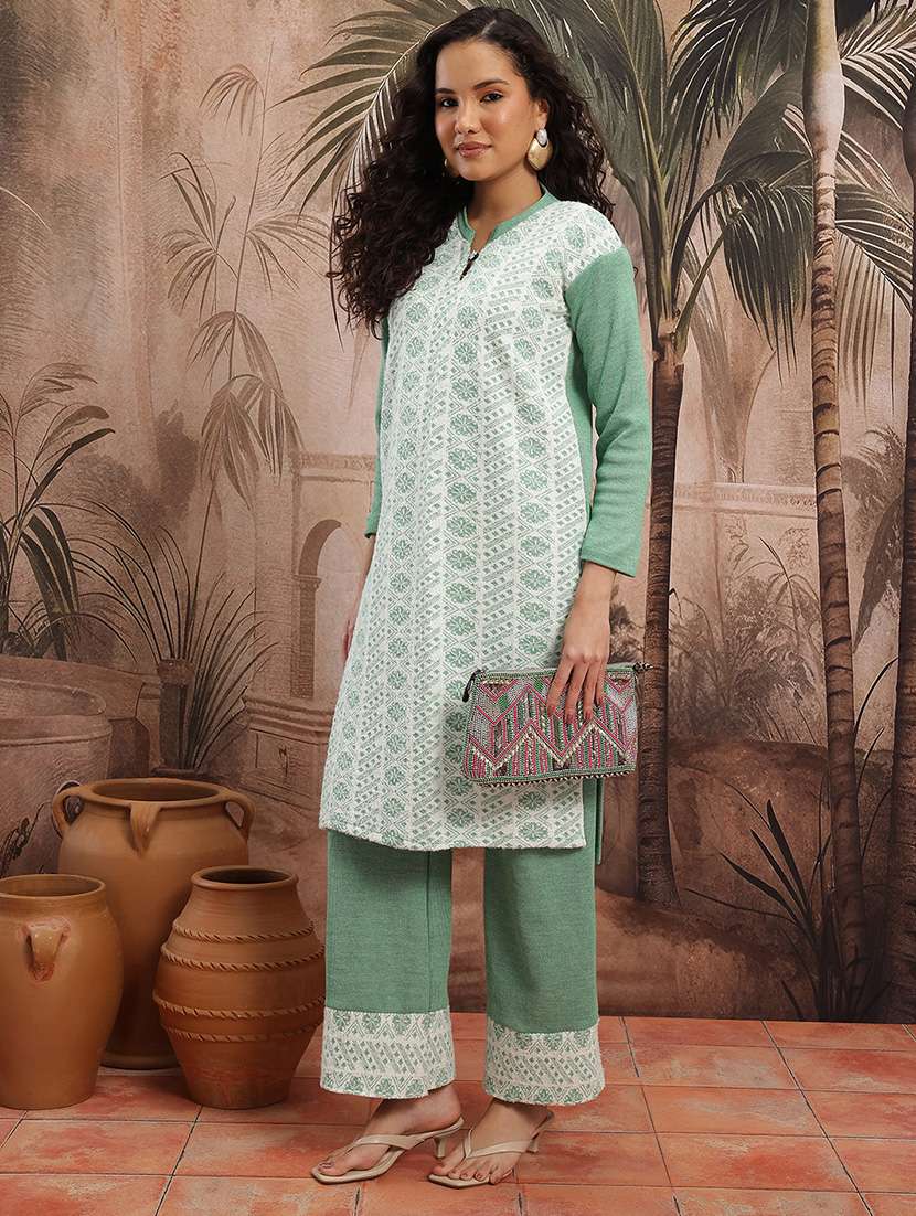 women self design long sleeve kurta pant set