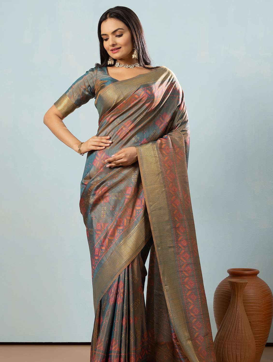 women printed casual wear saree with blouse - 22265913 -  Standard Image - 3