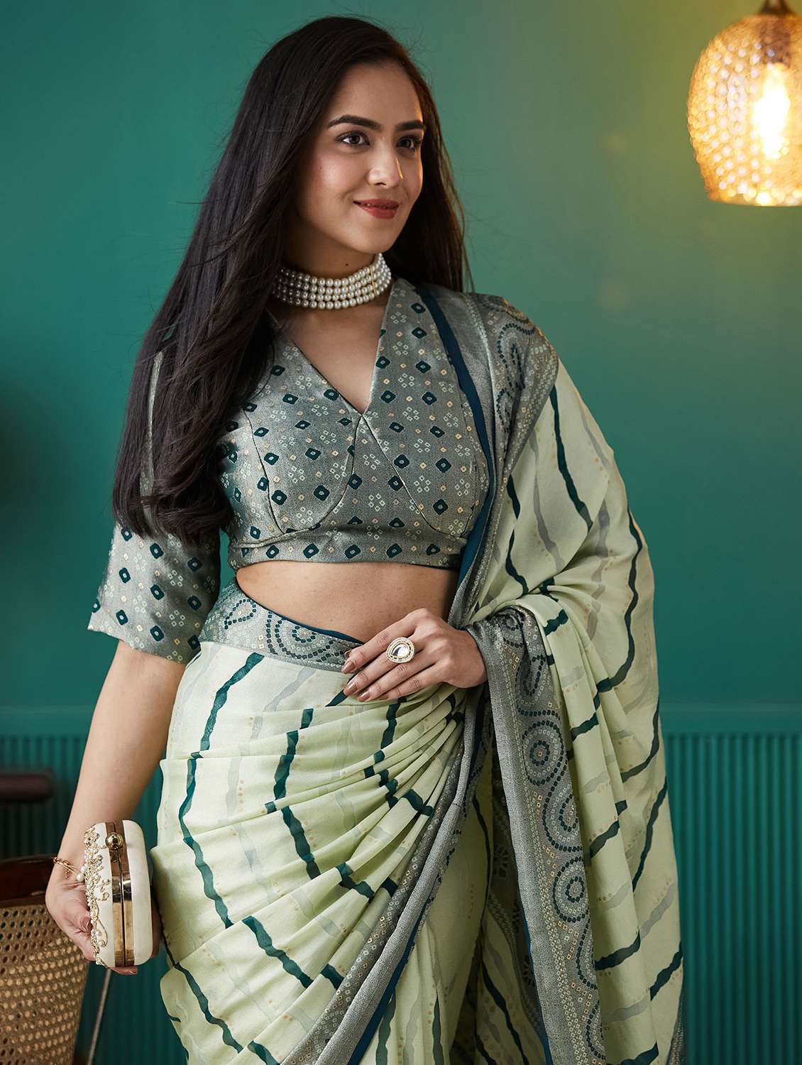 women printed casual wear saree with blouse - 22265917 -  Standard Image - 5