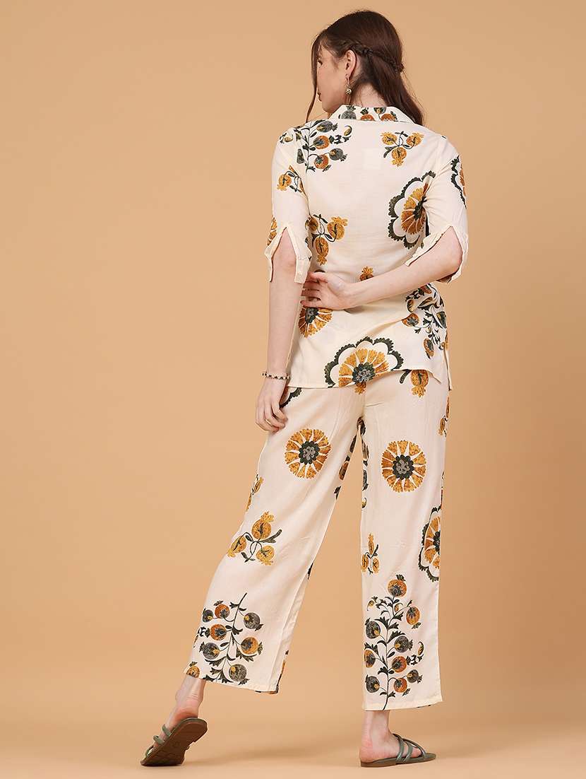 women cream co-ord set - 22266103 -  Standard Image - 3