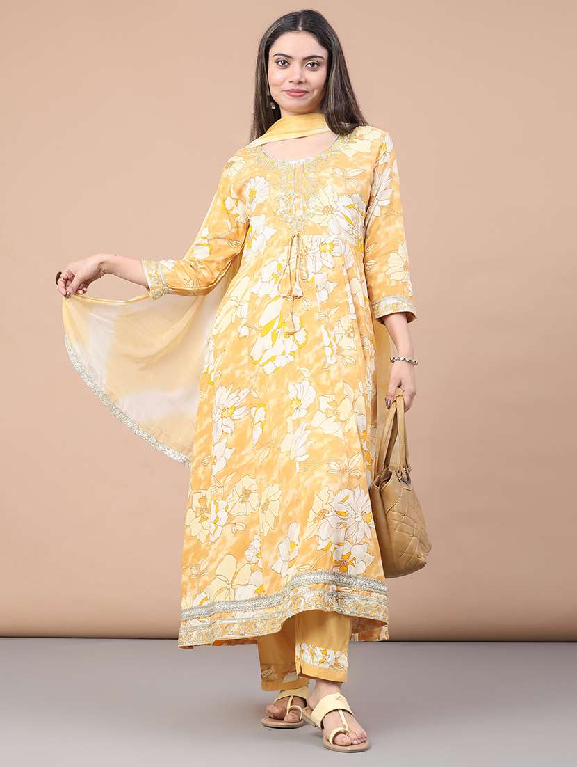 women floral three quarter sleeve kurta pant with dupatta set