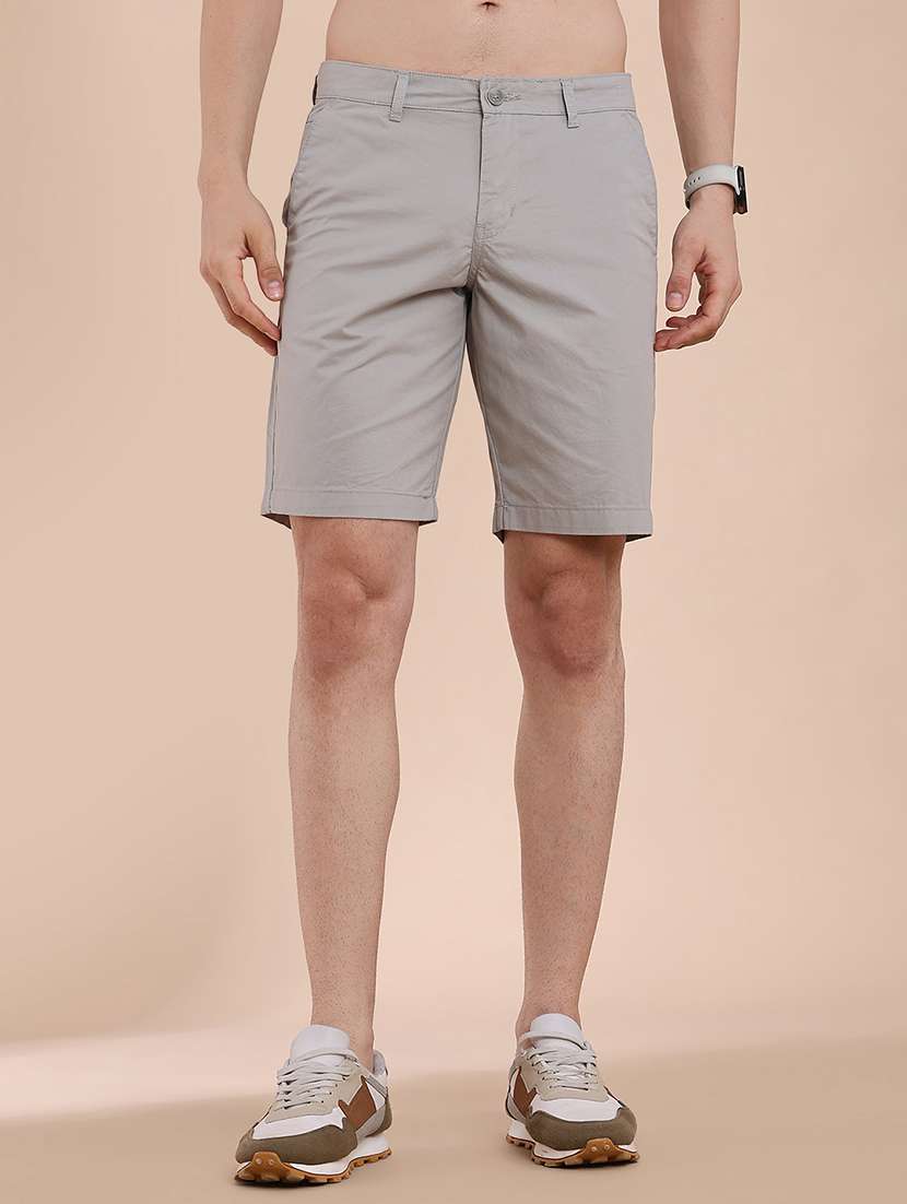 women solid mid rise regular fit shorts