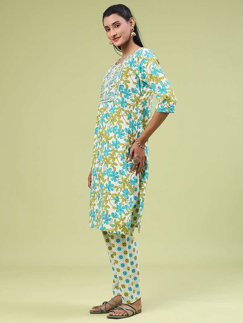 women printed three quarter sleeve kurta pant with dupatta set - 22267601 -  Standard Image - 3