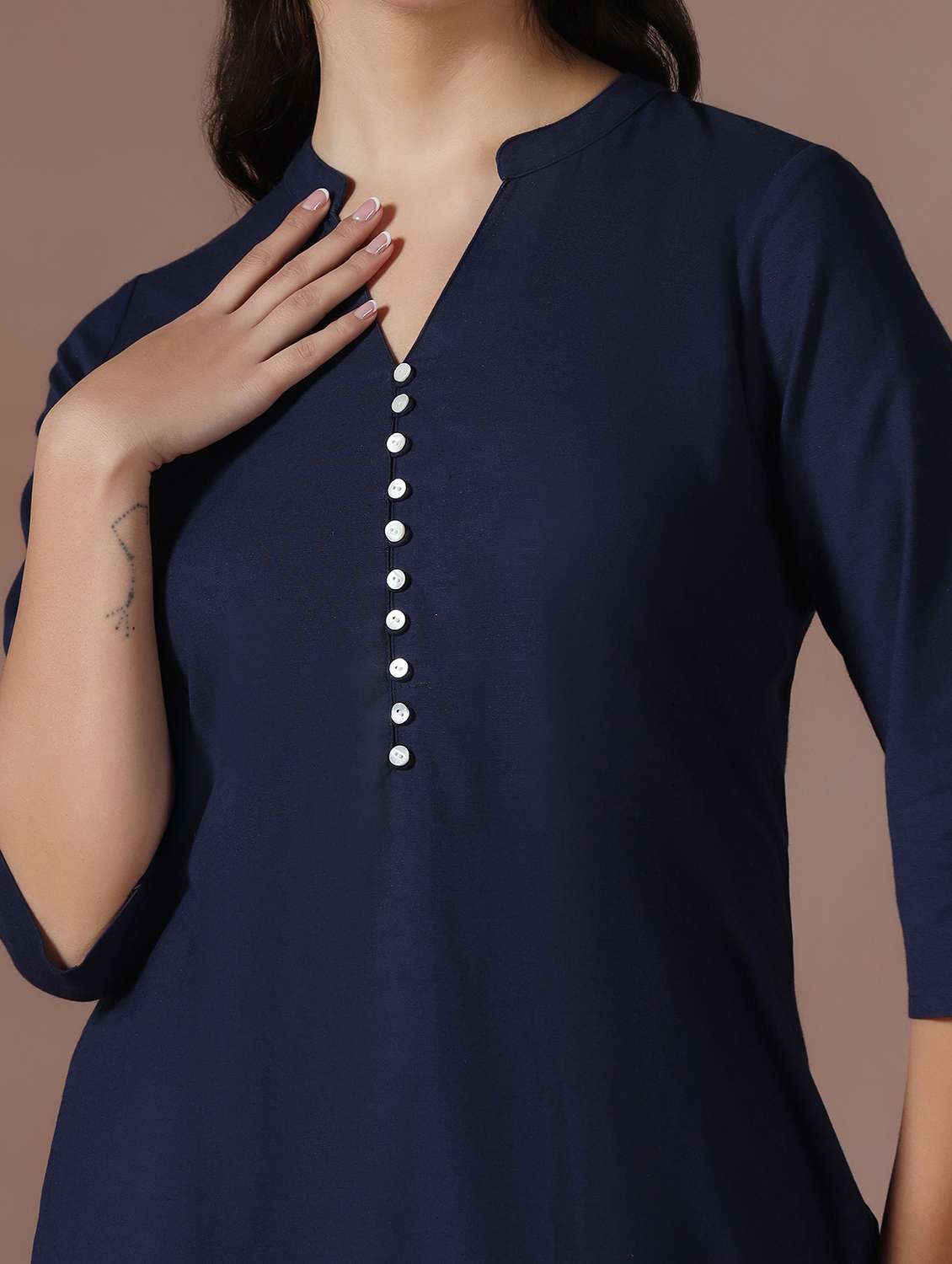 women solid three quarter sleeve straight kurta  - 22267746 -  Standard Image - 5