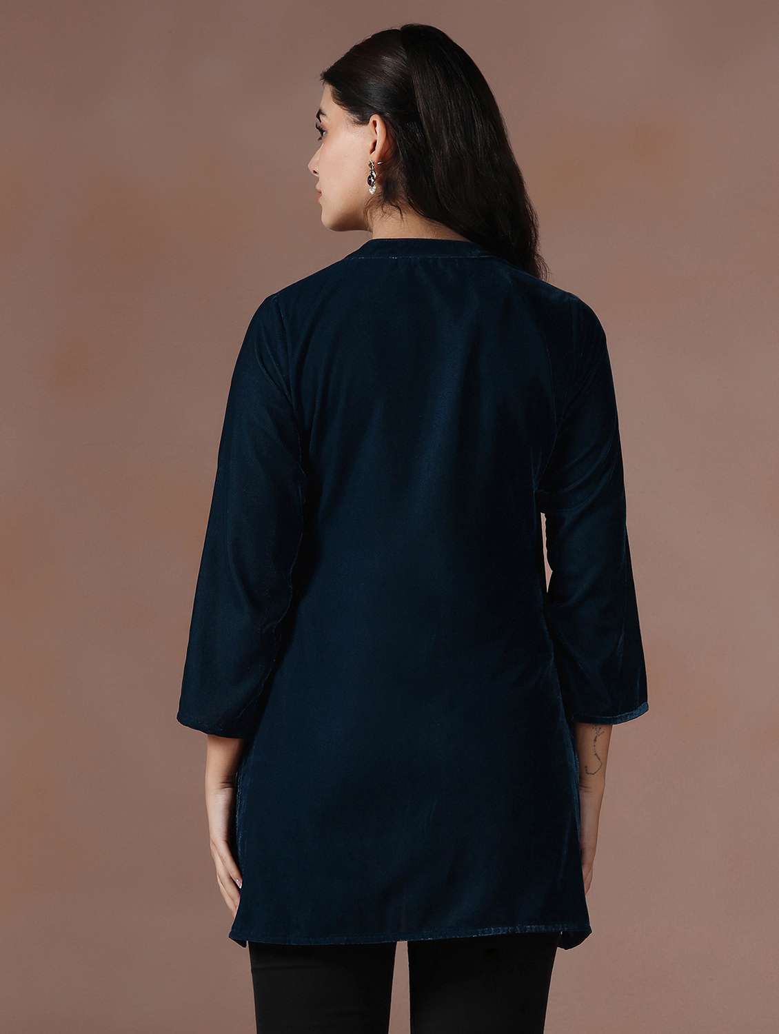 women solid three quarter sleeve straight kurti - 22267766 -  Standard Image - 3