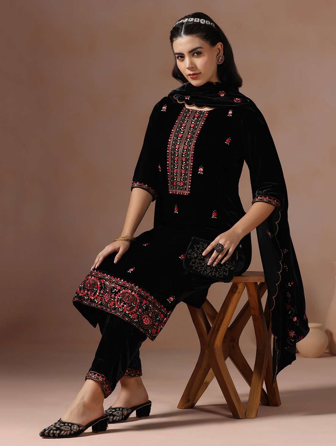 women solid with work three quarter sleeve kurta pant with dupatta set