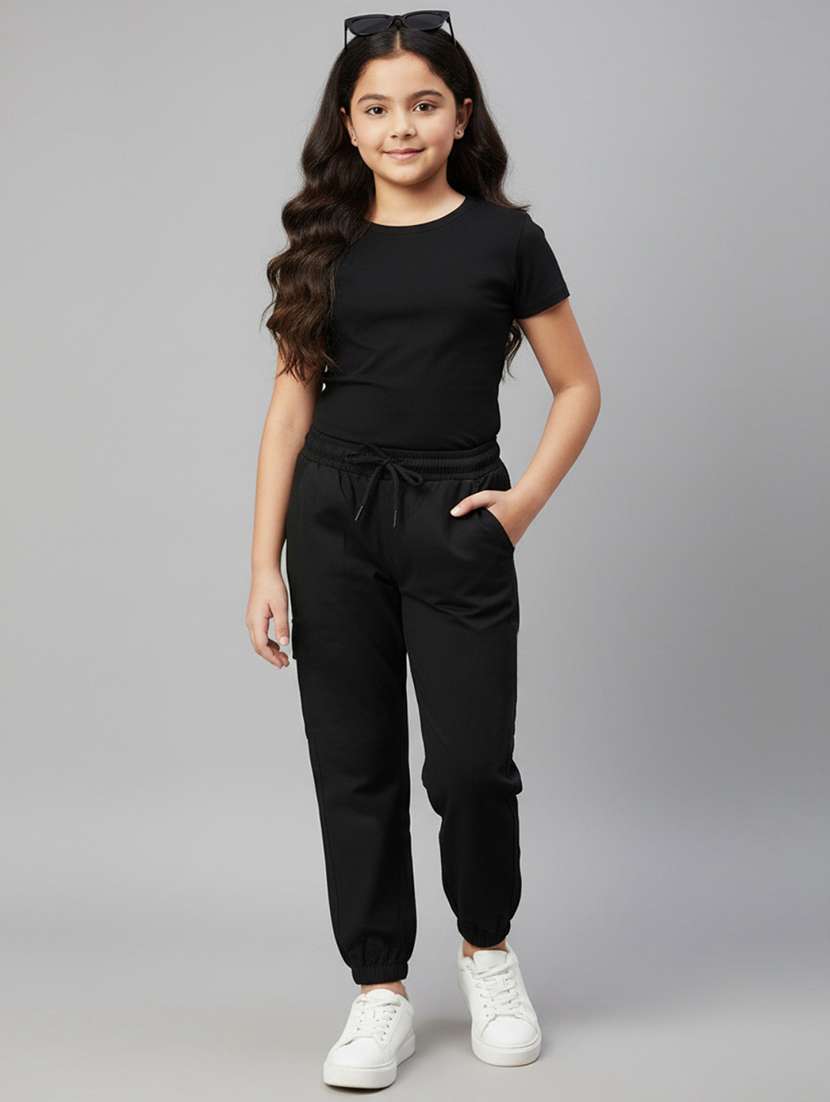 girls solid mid rise regular fit jogger