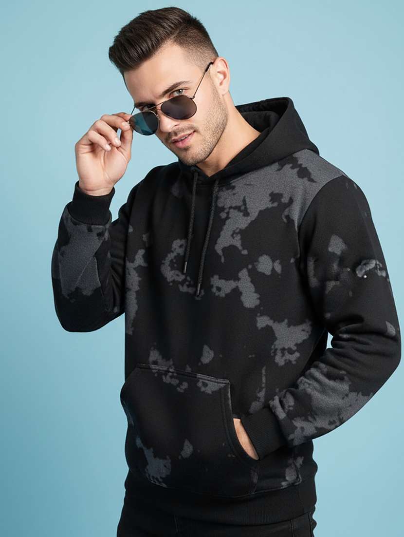 men printed long sleeve hooded sweatshirt