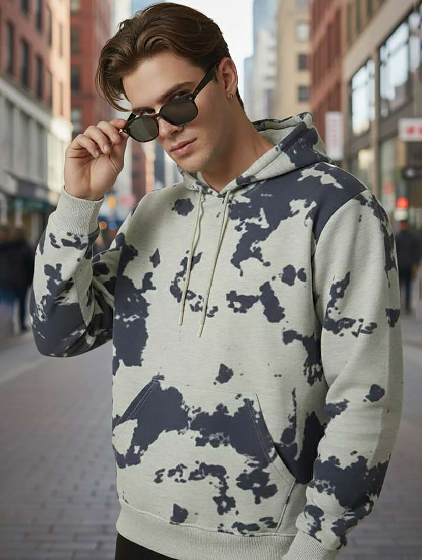 men printed long sleeve hooded sweatshirt