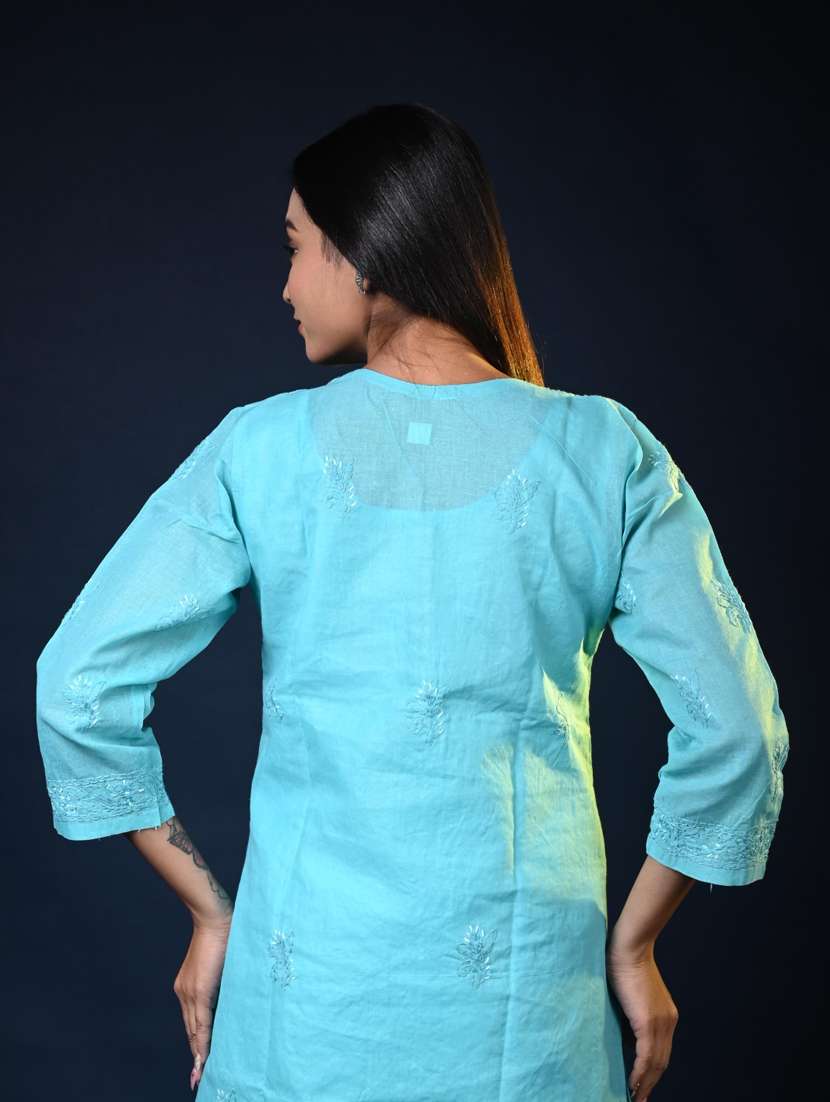 women three quarter sleeve sleeve straight chikankari kurta - 22268704 -  Standard Image - 3