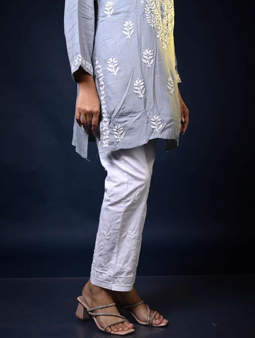 women long sleeve straight chikankari kurti - 22268716 -  Standard Image - 3