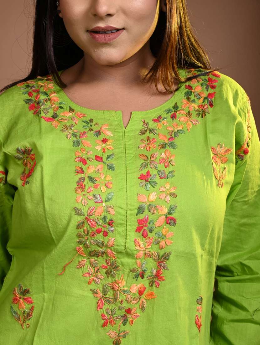 women long sleeve straight chikankari kurta - 22268749 -  Standard Image - 3