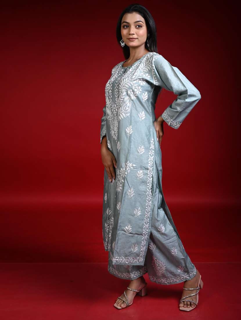 women solid with work notch neck kurta palazzo set