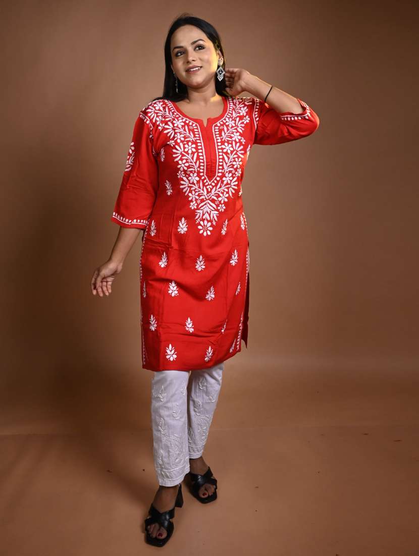 women solid with work three quarter sleeve kurta pant set