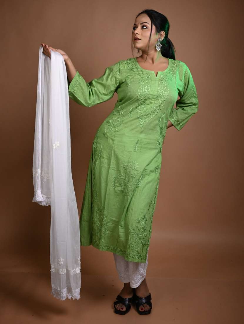 women solid with work three quarter sleeve kurta pant with dupatta set