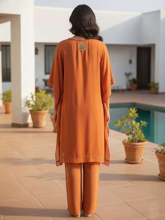 women embroidered kimono sleeve kaftan kurta - 22270686 -  Standard Image - 3