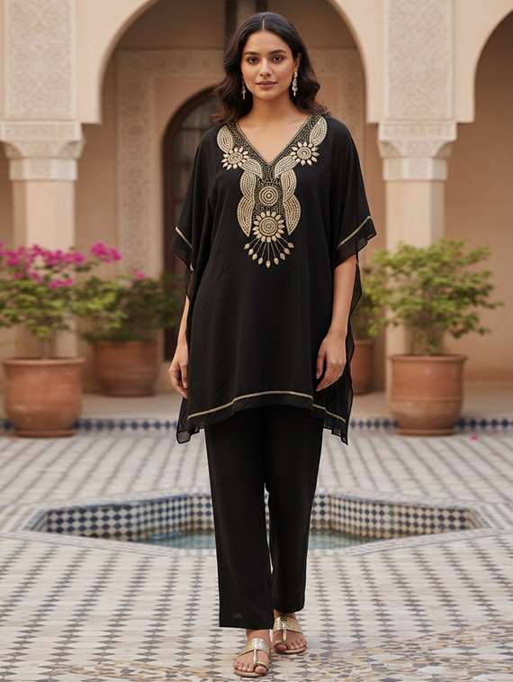 women embroidered kimono sleeve kaftan kurta