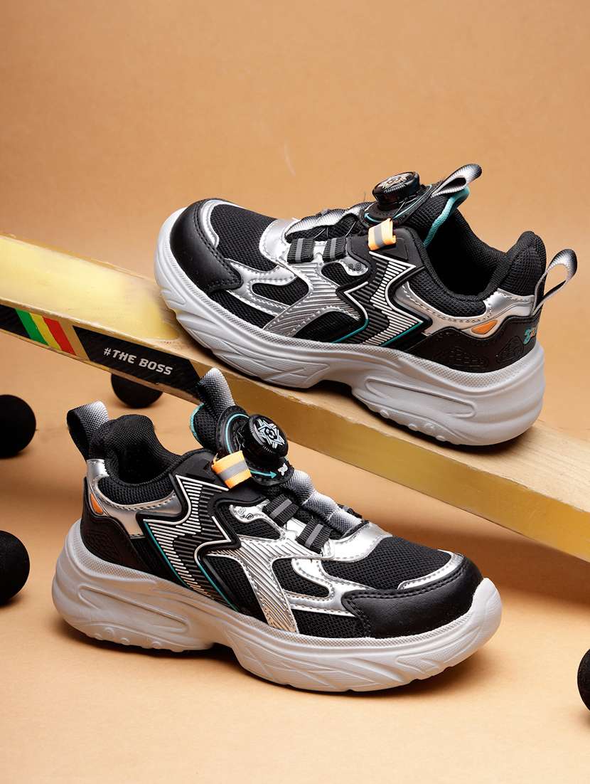 kids color blocked sports shoe