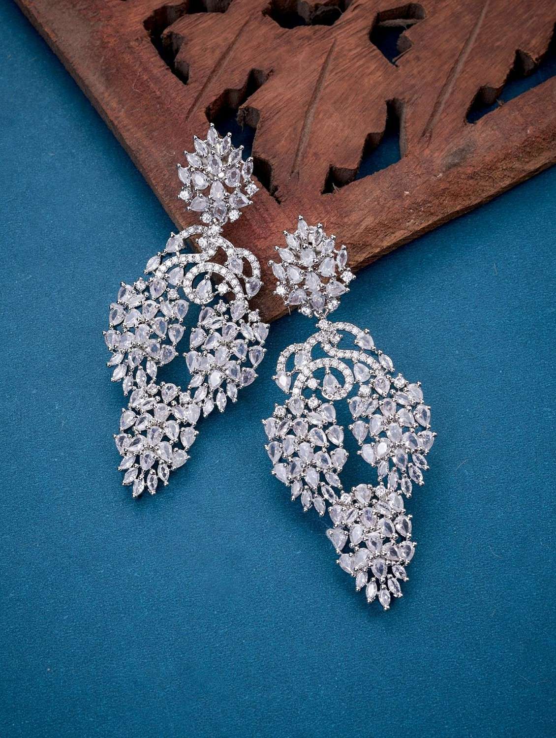 women white brass drop earring