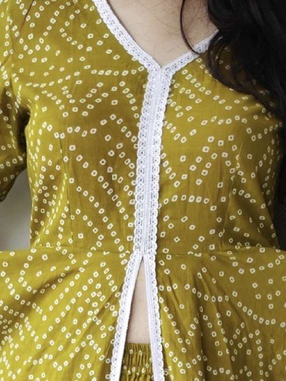 women bandhani three quarter sleeve kurta pant set - 22271938 -  Standard Image - 3