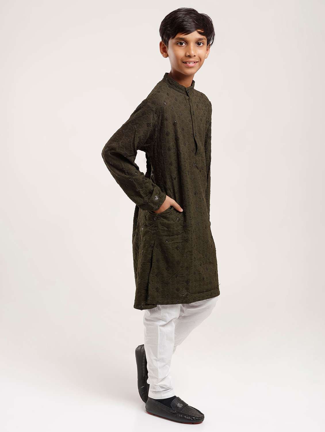 boys embroidered long sleeve straight kurta