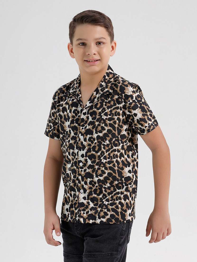 boys printed collared short sleeve shirt