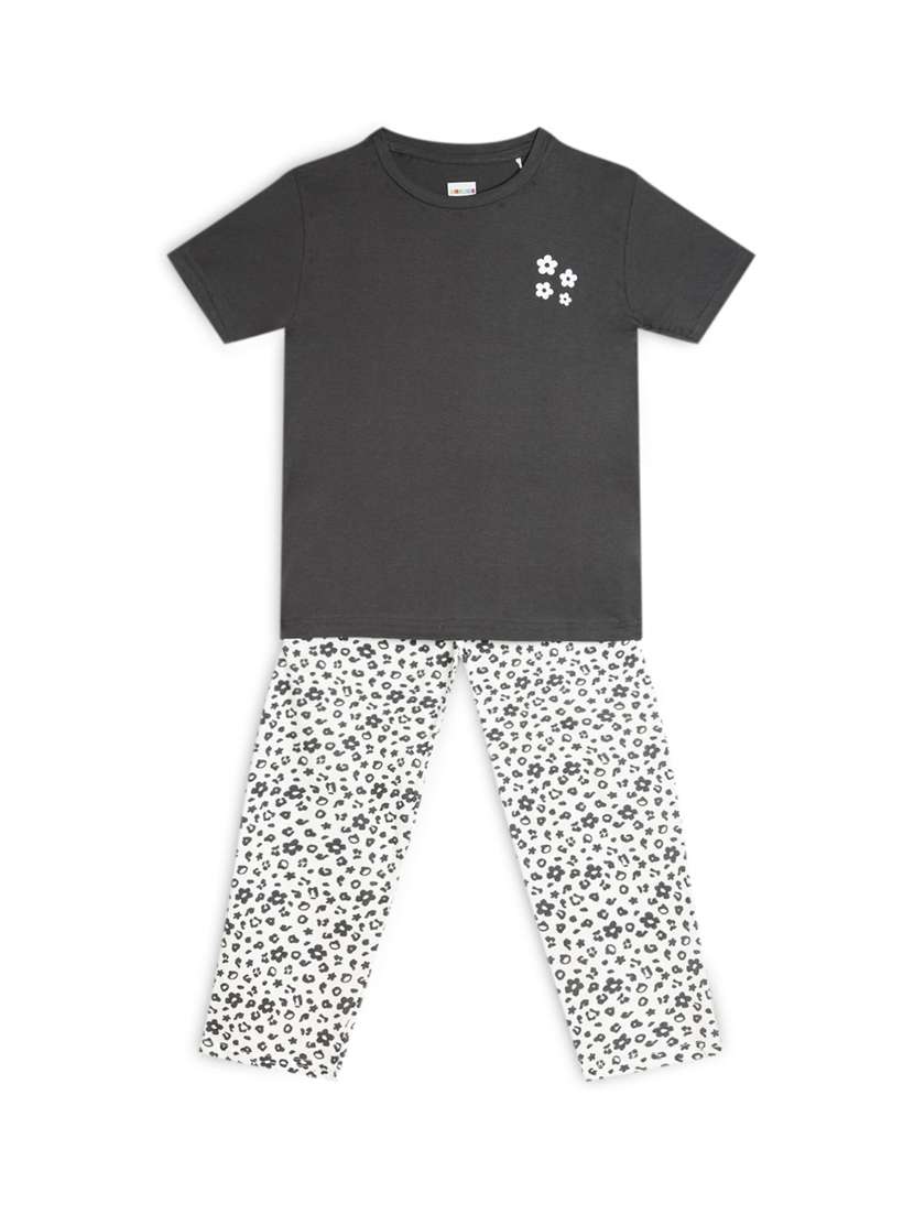 girls printed nightwear pyjama set