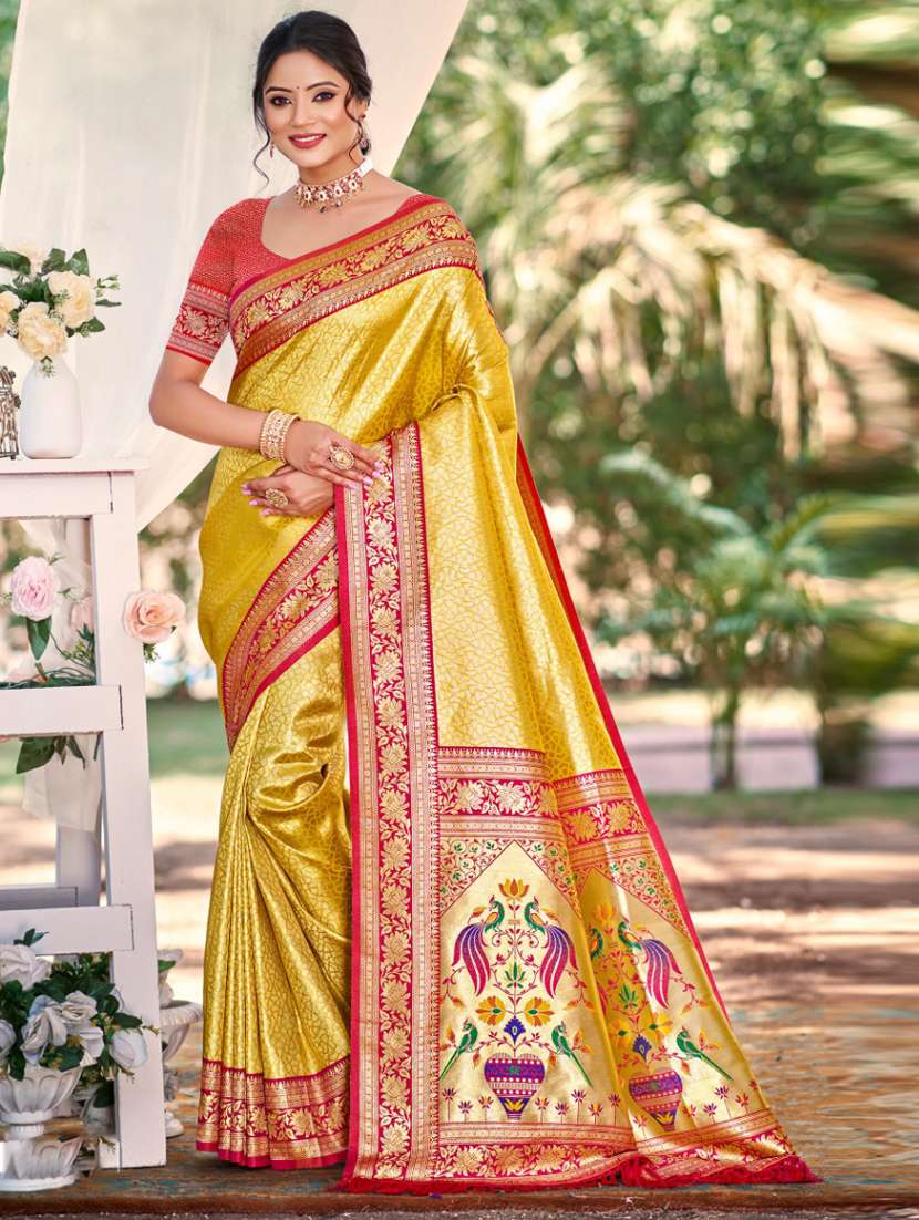 women self design kanjivaram saree with blouse