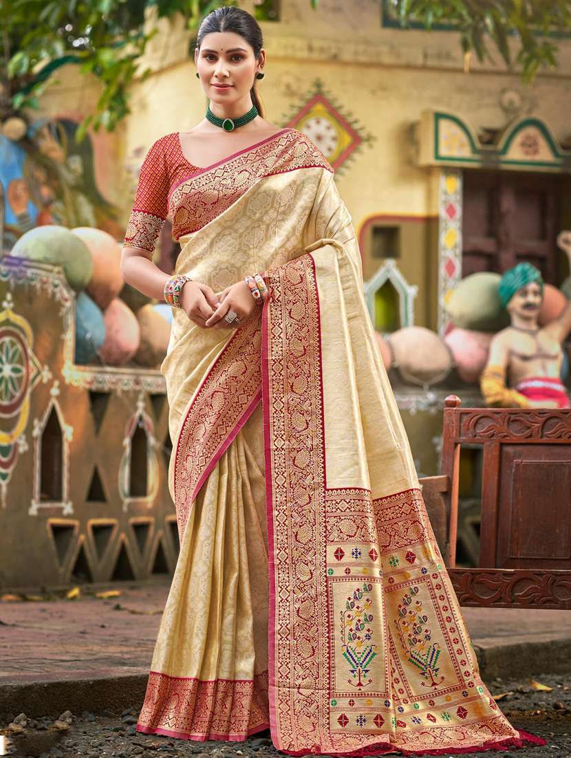 women self design kanjivaram saree with blouse