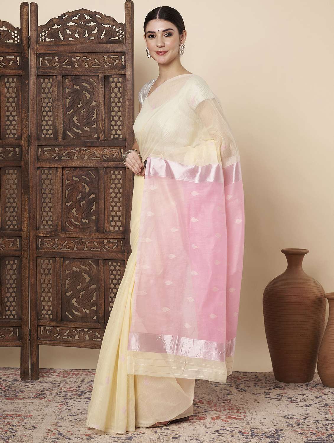 women self design handloom saree with blouse - 22272743 -  Standard Image - 3