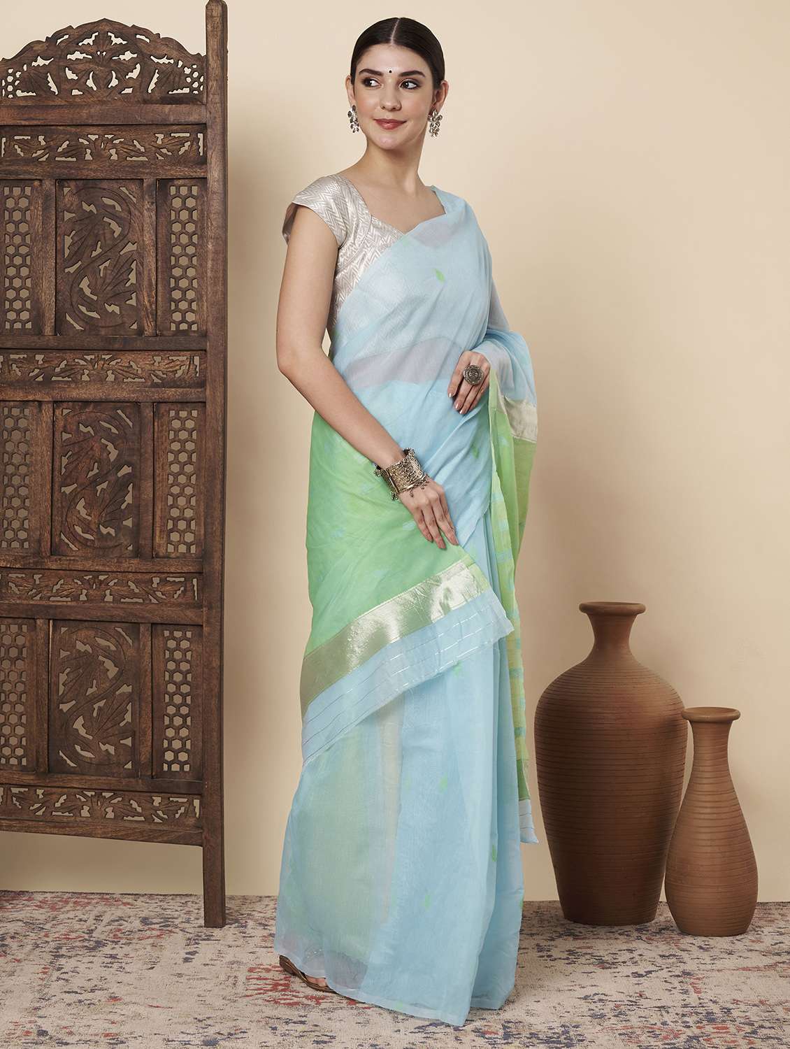 women self design handloom saree with blouse - 22272747 -  Standard Image - 3