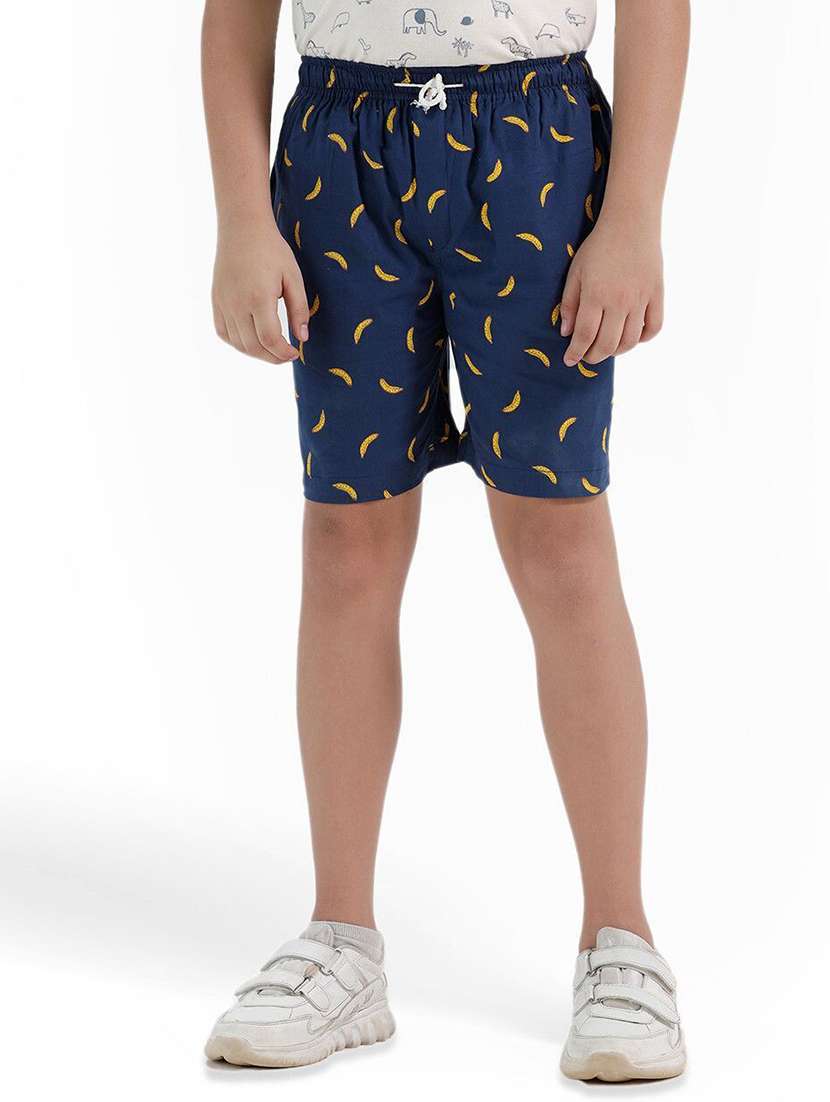 boys printed mid rise shorts