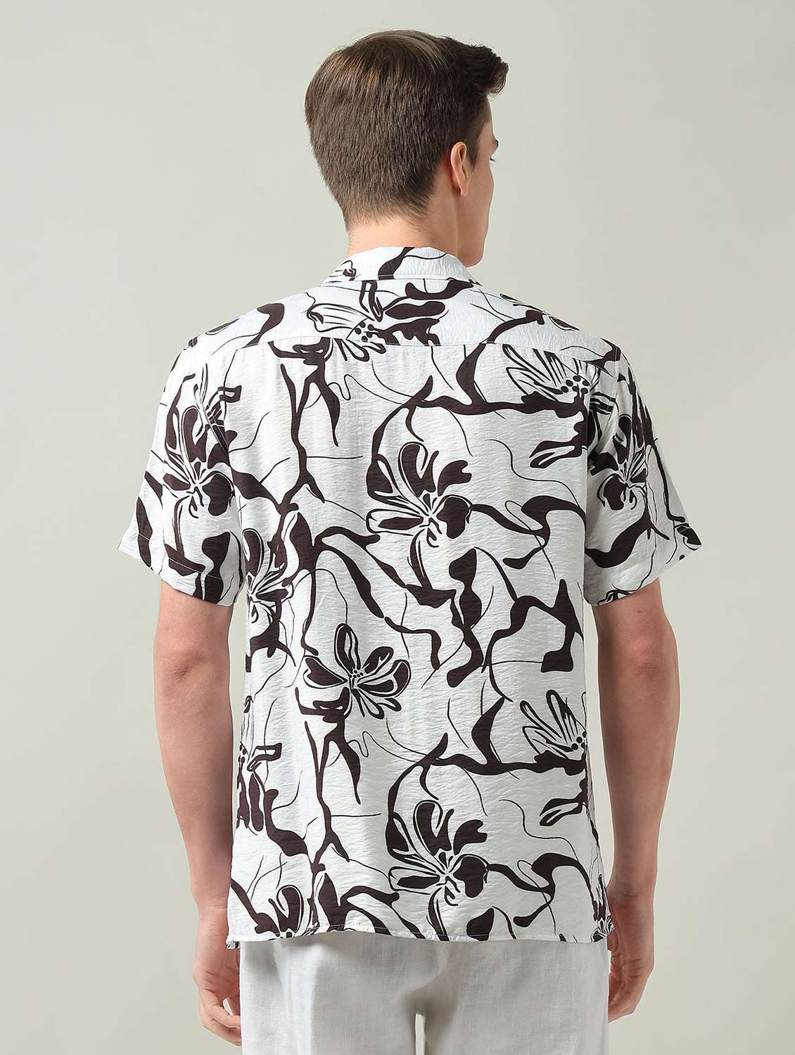 men printed short sleeve regular fit casual shirt - 22272874 -  Standard Image - 3