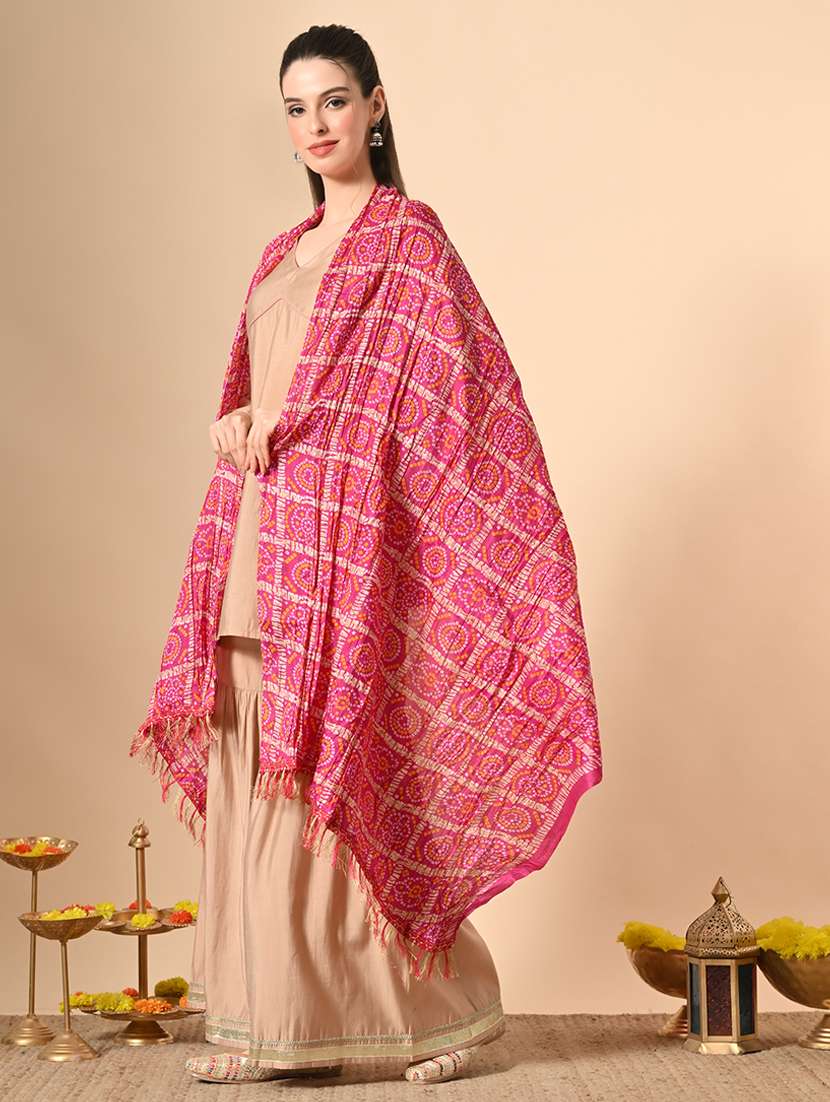 women pink bandhani print dupatta - 22272887 -  Standard Image - 3