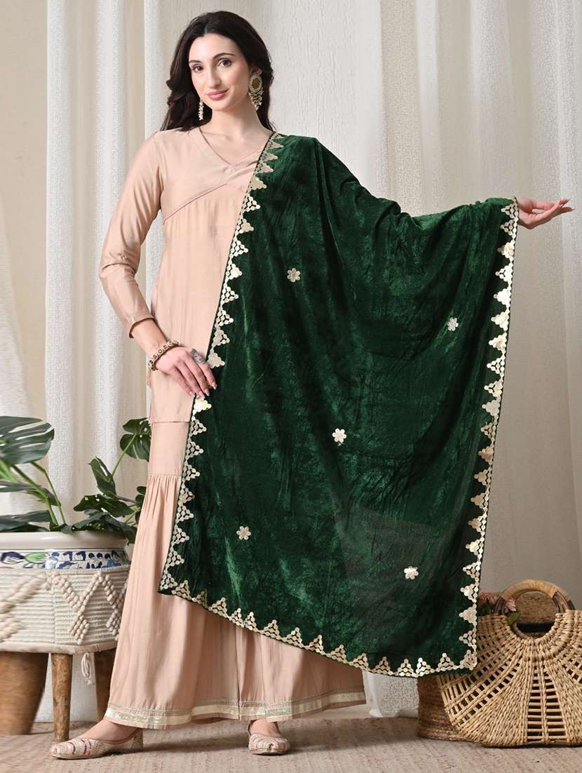 women gota detailed velvet dupatta